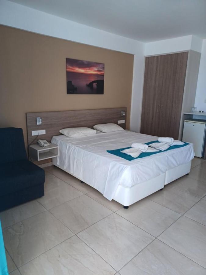Superior Double or Twin Room,1403537375:JPEG