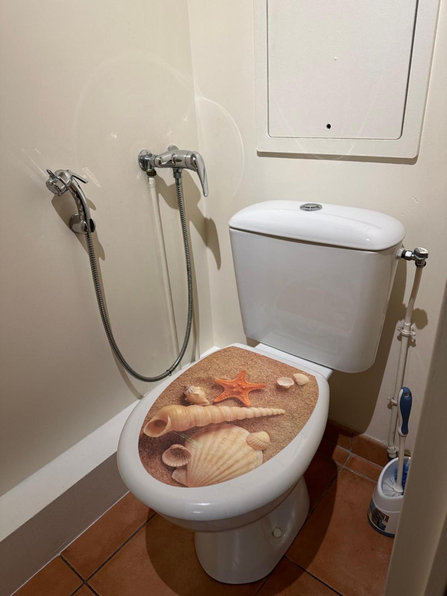 One Bedroom Apartment