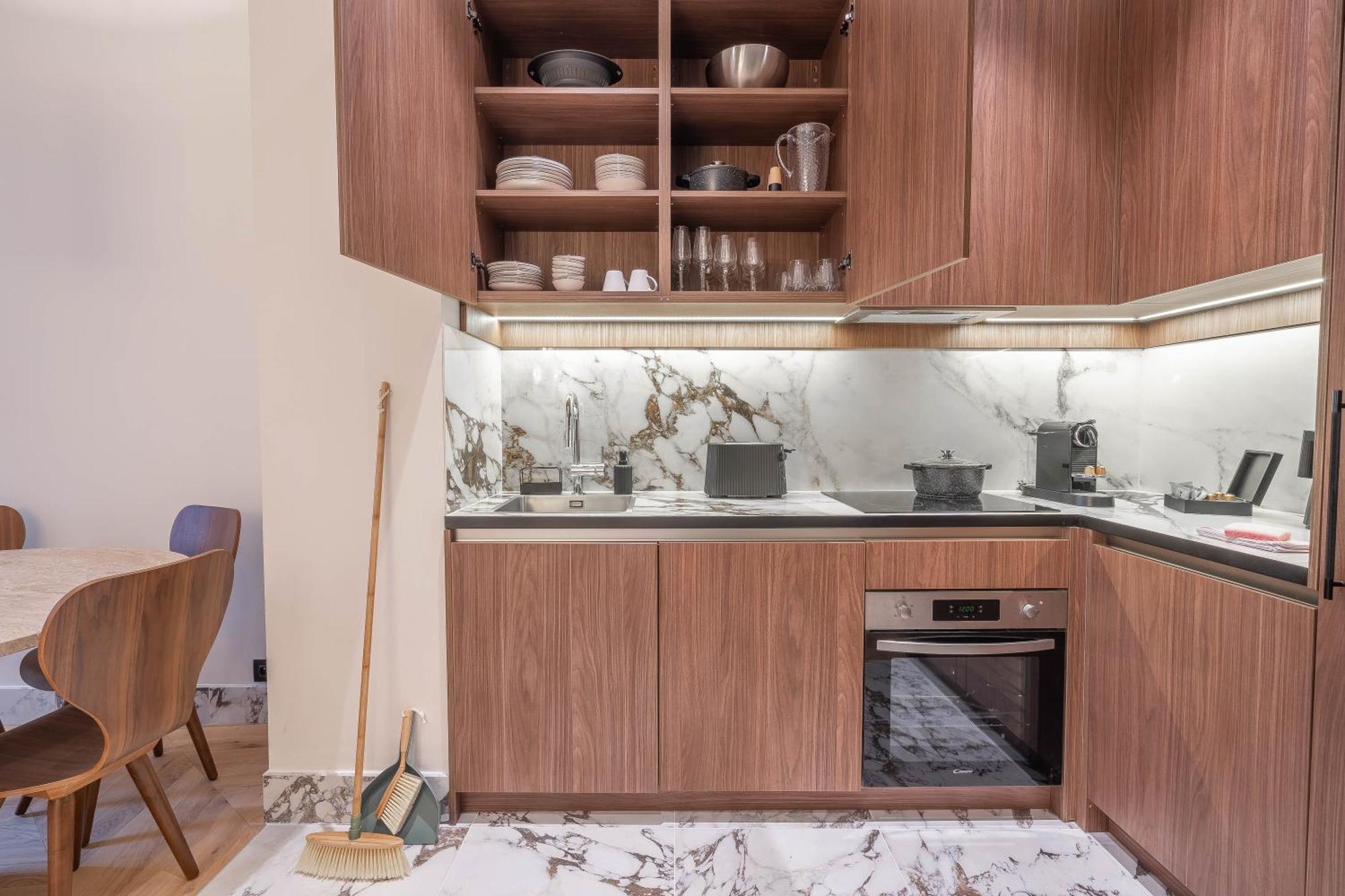 2 bedroom apartment Street View 70m2