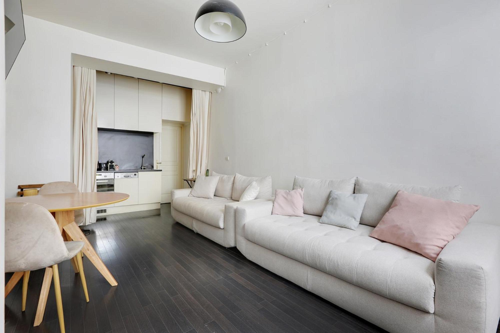 One-Bedroom Apartment