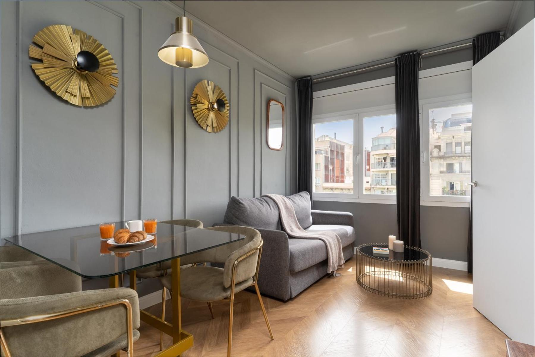 One-Bedroom Apartment