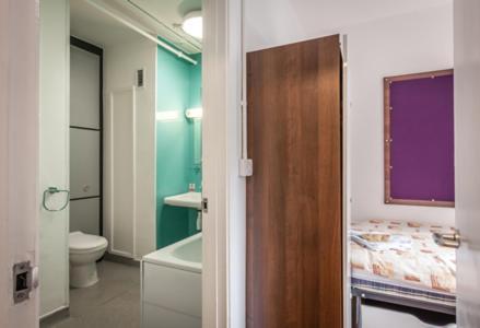 Chambre Lits Jumeaux avec Salle de Bains Privative