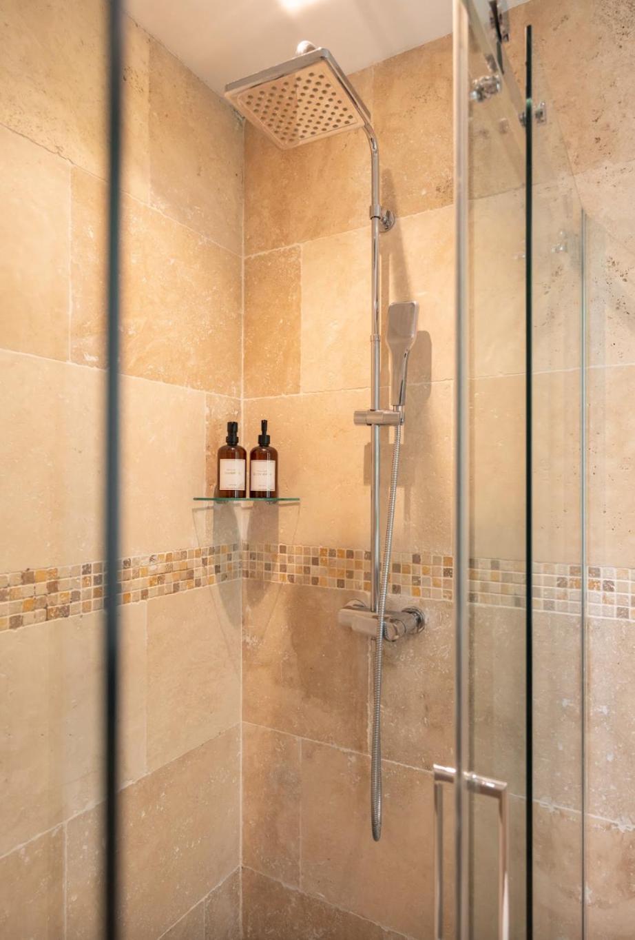 Suite Apartment