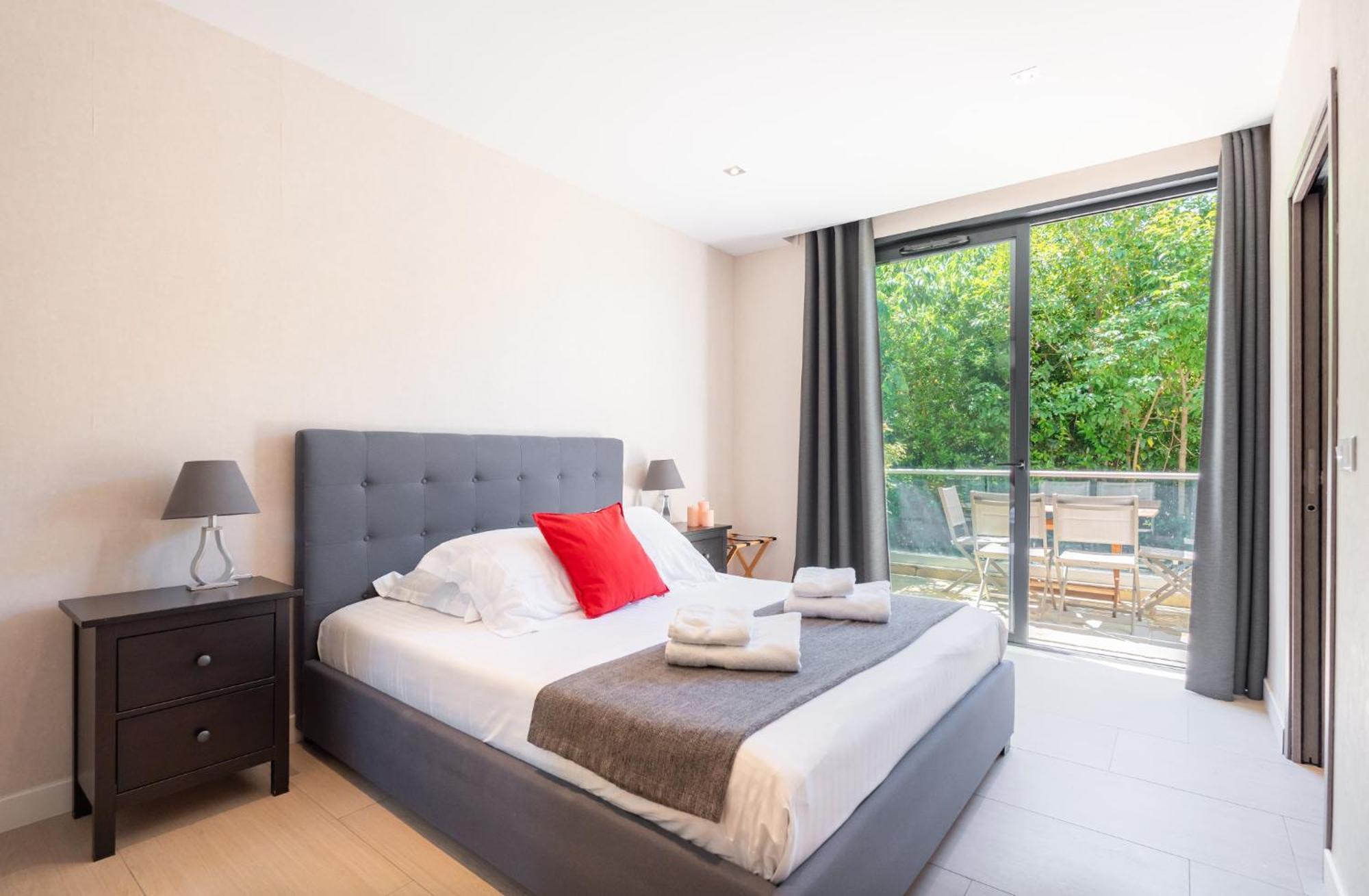 One-Bedroom Apartment Terrace