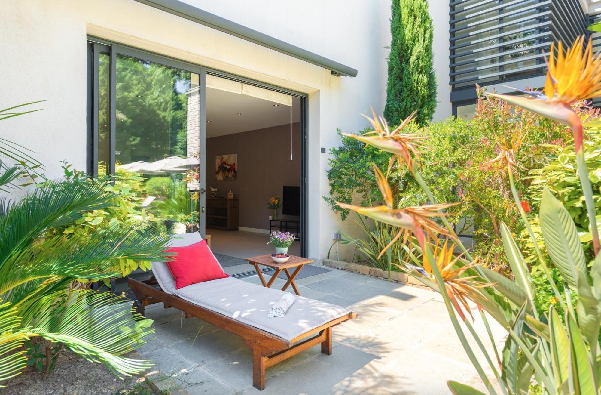 One-Bedroom Apartment Terrace