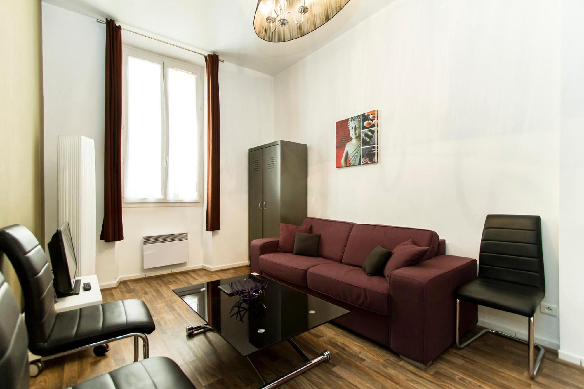 One-Bedroom Apartment