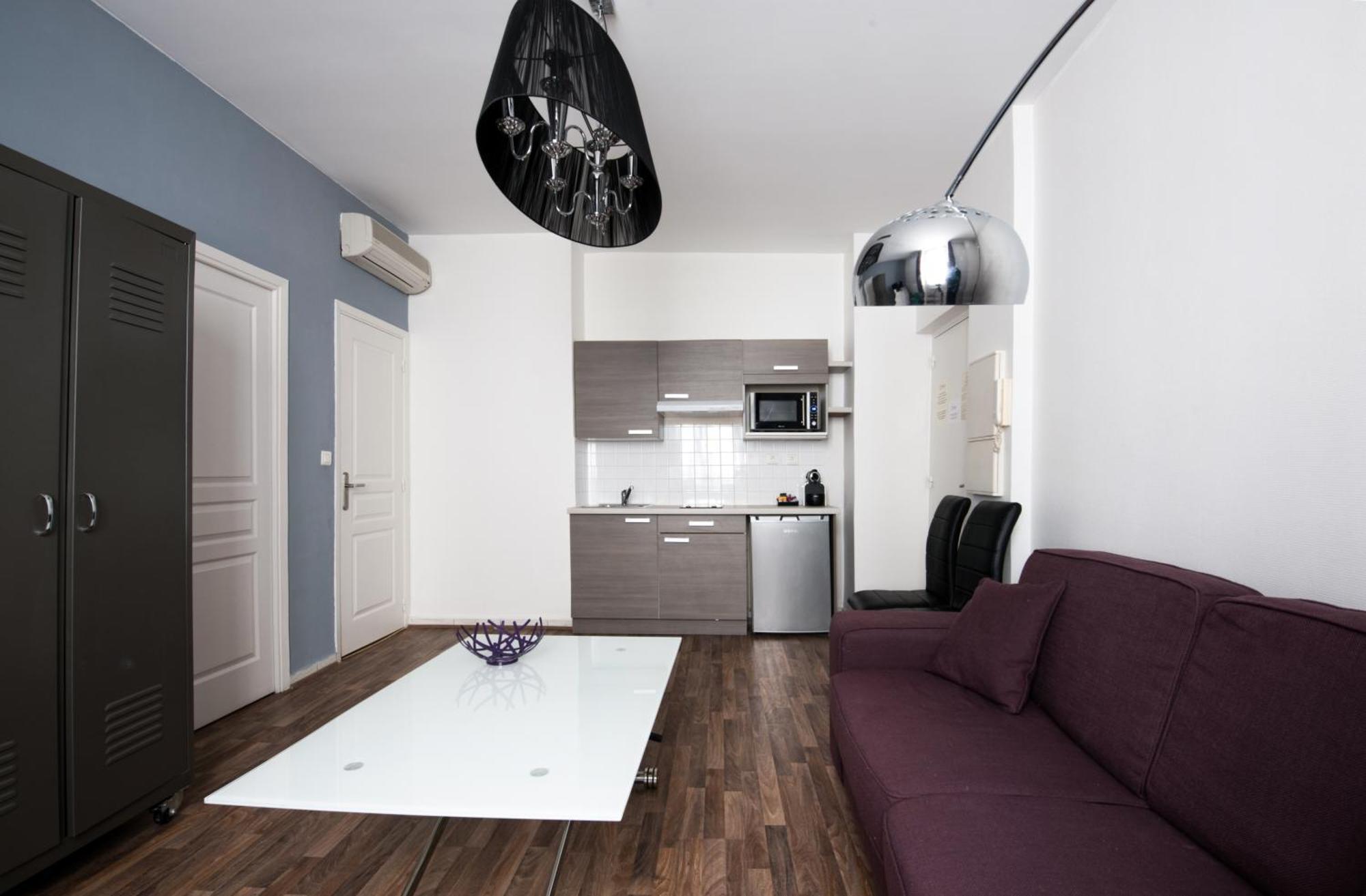 One-Bedroom Apartment