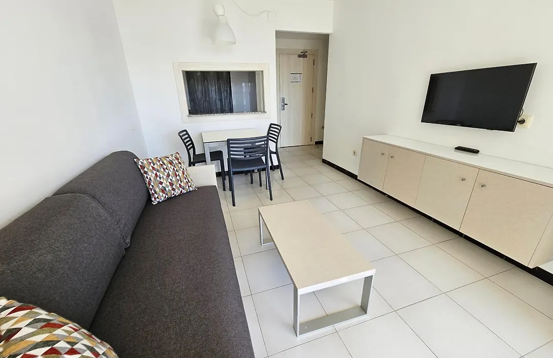 Apartamentos Maria Victoria-1