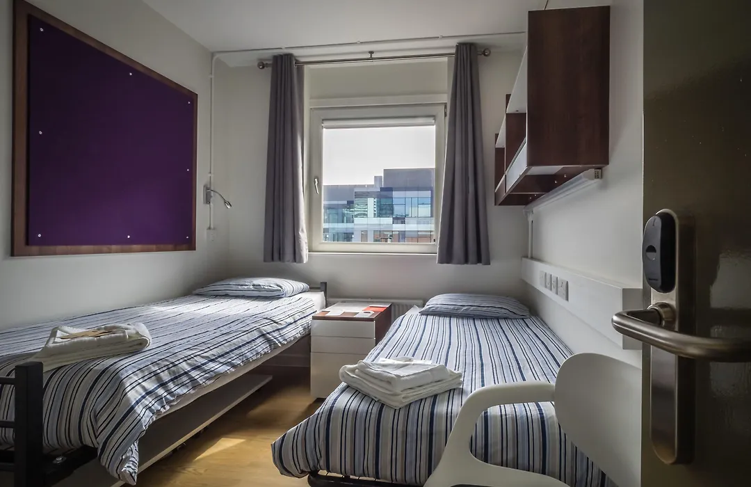Lse Carr-Saunders Hall-1