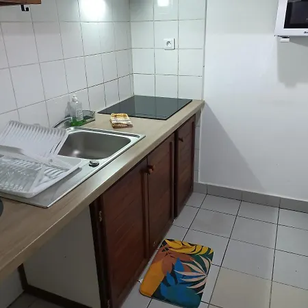 blue&yellow, appartement au calme, avec piscine, WIFI-2