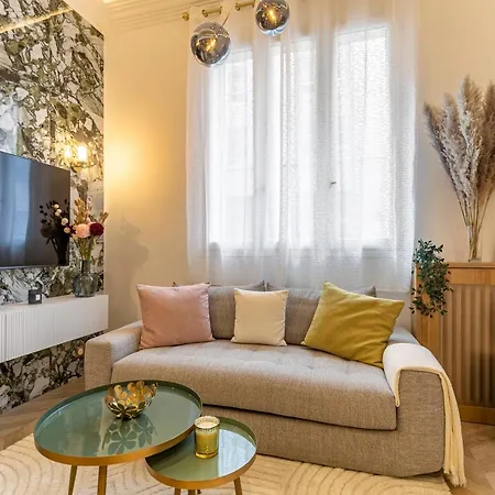 le studio des Champs elysees-2