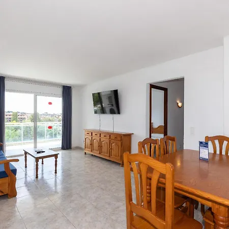 Rentalmar Ventura Village Families-3