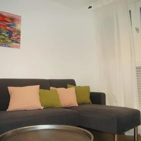 Palais De Justice Apartment-3