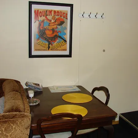 Cosy Studio Apartment-2