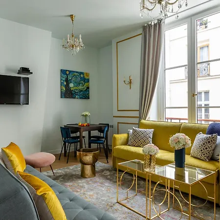 Luxury 2 Bedroom 2 Bathroom Apartment - Louvre-3