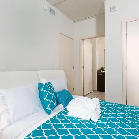 Heaven On Hollywood Furnished Apartments-3