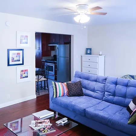 Apartment North Mansfield Ave-3