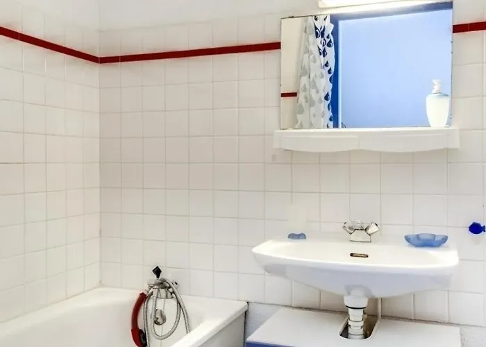 Studio Cabine à Biscarrosse Plage - 300m de la Mer, Balcon Sud, Parking Privé - FR-1-521-61
