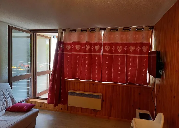 Studio 4 pers balcon vue centre Superbesse