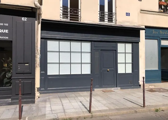 Luminous One-Bedroom In The Center Of Paris In Marais District - Welkeys