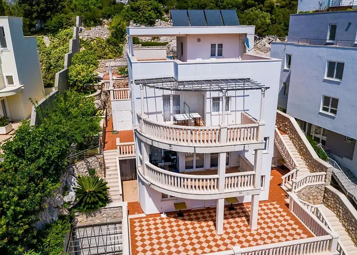 Villa Borna Apartments With Free Parking