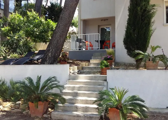 Villa Bobnell