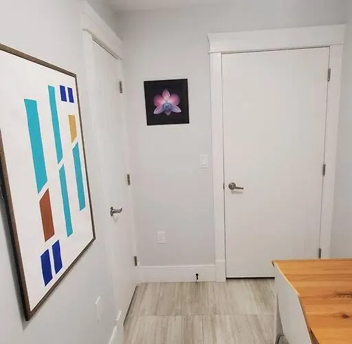 Cozy Guest Suite In Quiet Home With Private Entry