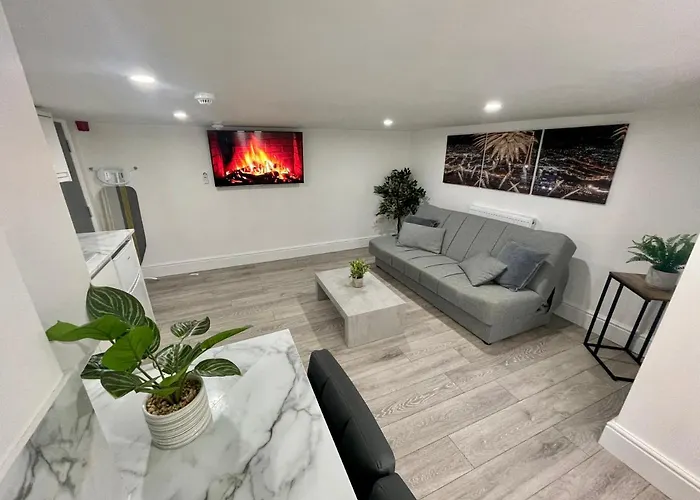 Osborne Hot Tub And Jacuzzi Suites