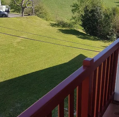 Appartement T3 lumineux et au calme. Wifi,Netflix et parking gratuit.