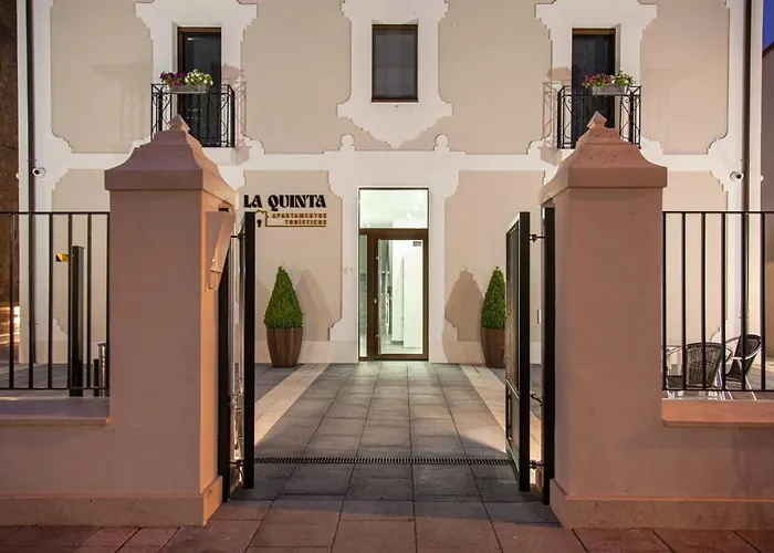 Apartamentos La Quinta