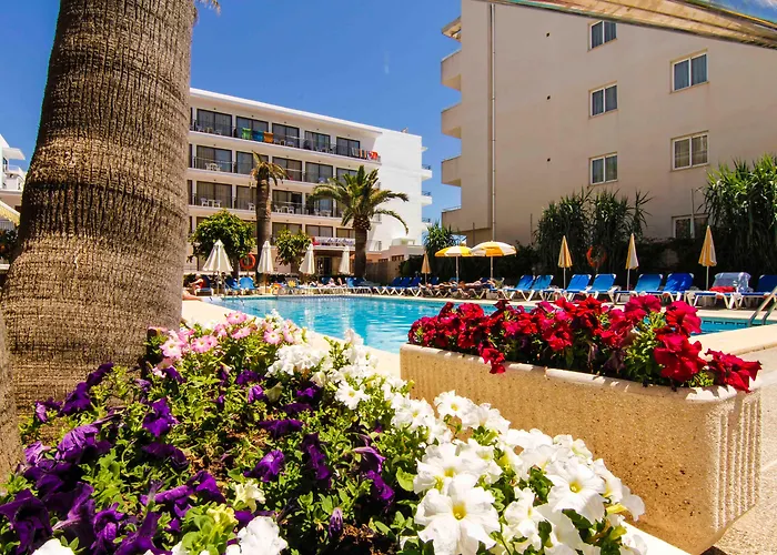 Universal Hotel Bikini