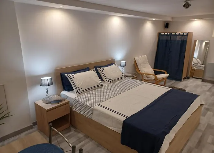 Très bel appartement type loft de 40 m2 dans maison avec parking privatif