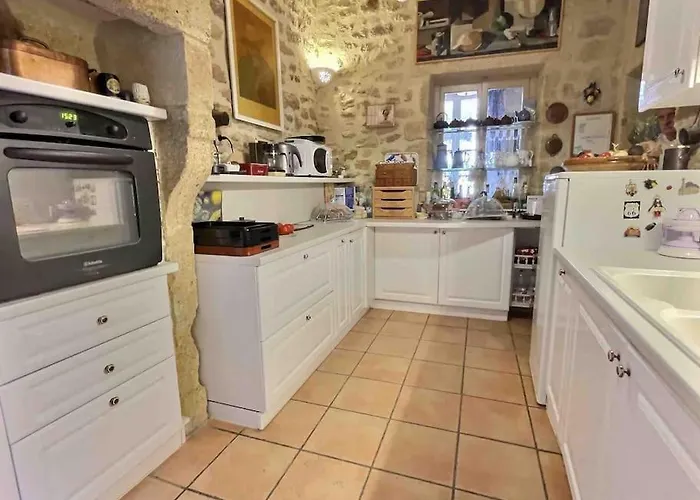 Chez Lydia - Osez la vie de chateau ! Pont du Gard, Uzès