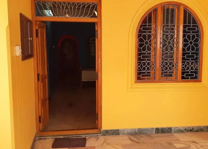 Villa Aditya- Only 2Kms From White Town & Beach