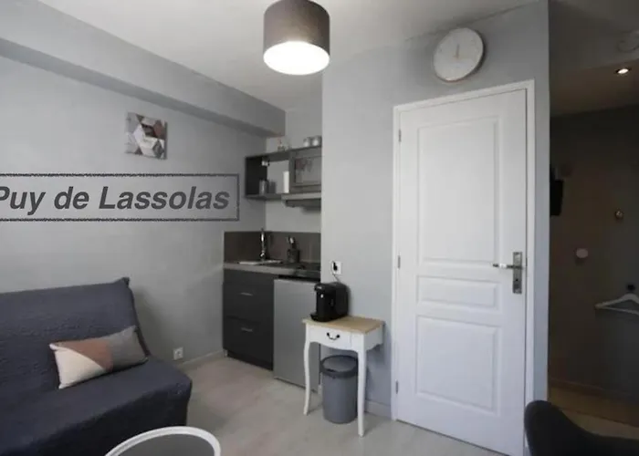 Logements Chaîne des Puys avec garages attenants
