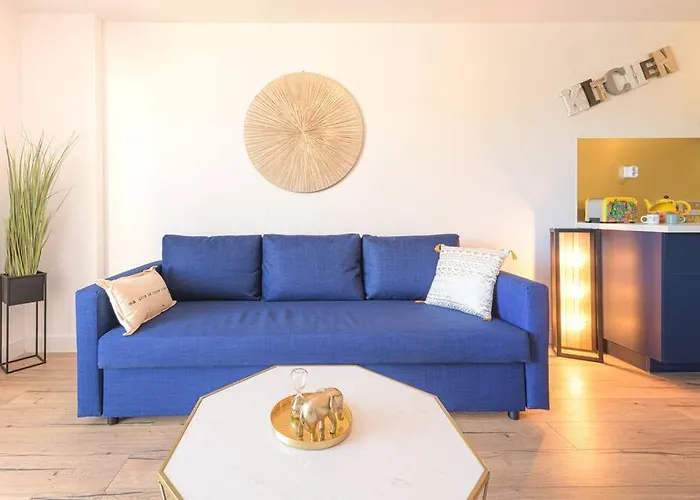 Le Bleu Nuit Piscine Parking Netflix Café