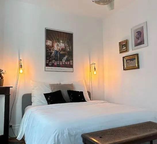 Chez La Vieille Dame