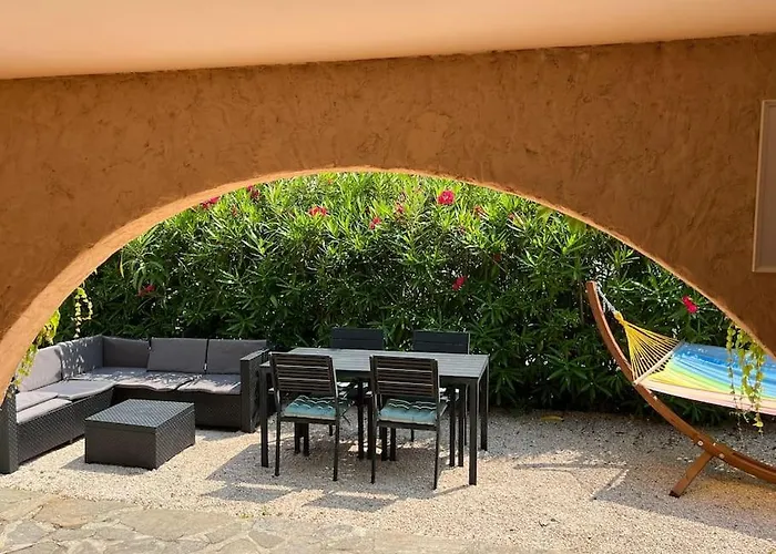 Bas de villa 70m2 indépendant avec espace jacuzzi privé