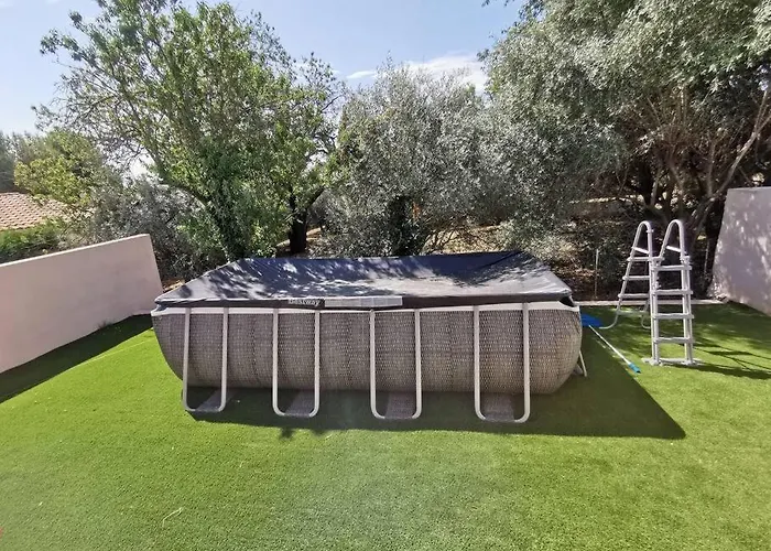 Studio neuf proche Camargue