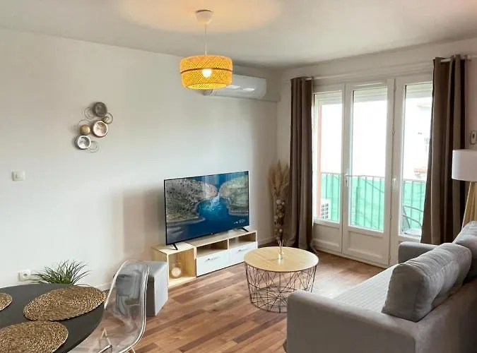 Bel appartement Meyzieu centre proche Tramway
