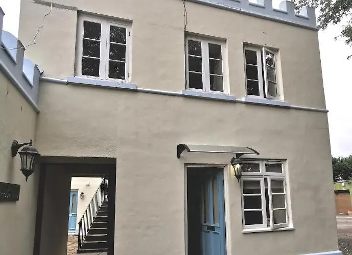 Castle Annexe From 3 Nights