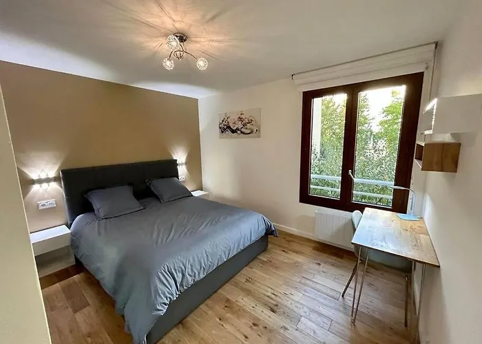 Splendid 92M2 Renovated, 4 Rooms
