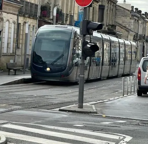 cosy moderne chaleureux équipé proche tram