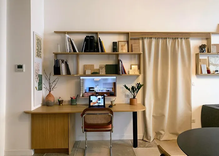 Home Chic Home - Les Suites De La Comedie