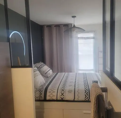 Magnifique T2 meublé au pied du port