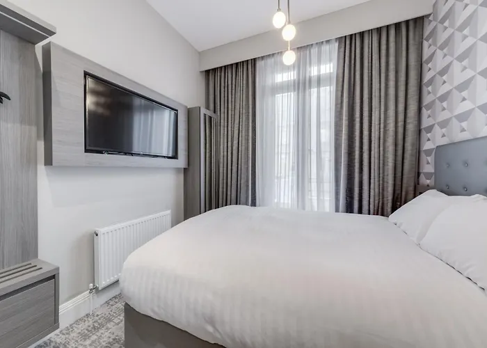 Mornington Victor Belgravia
