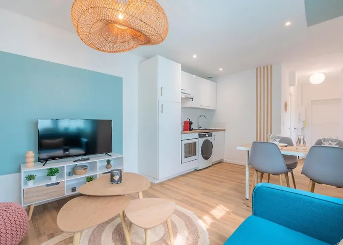 1 Bedroom Apartment Near Tram, Chr + Parking