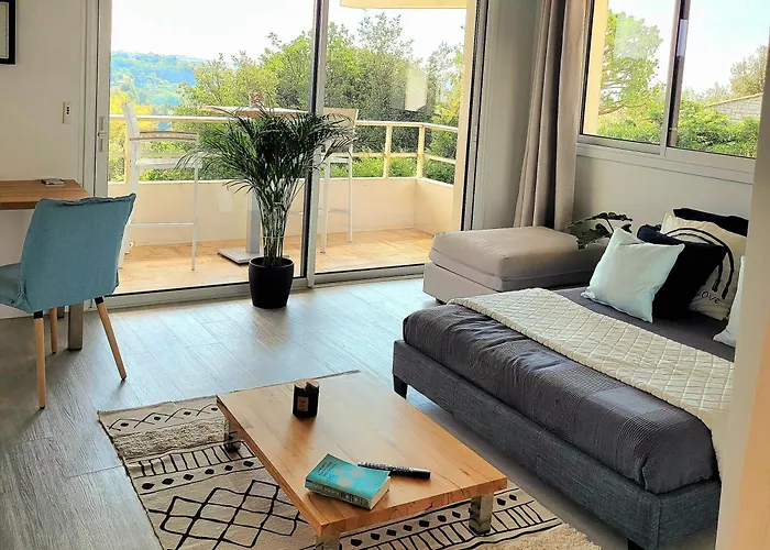 Studio climatisé vue imprenable wifi