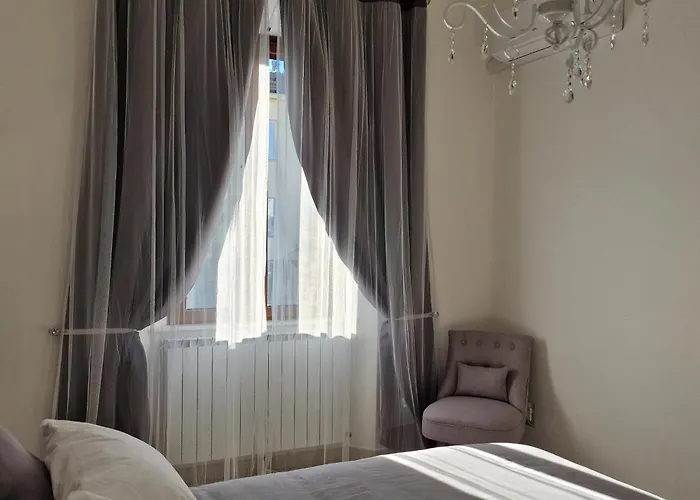 Cinzia'S House Of Mirrors