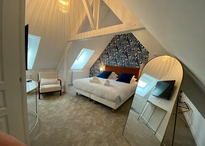 Hôtel 3 étoiles: Hôtel du Musée ex Maison Pléville - Hôtel L'Arrivée
